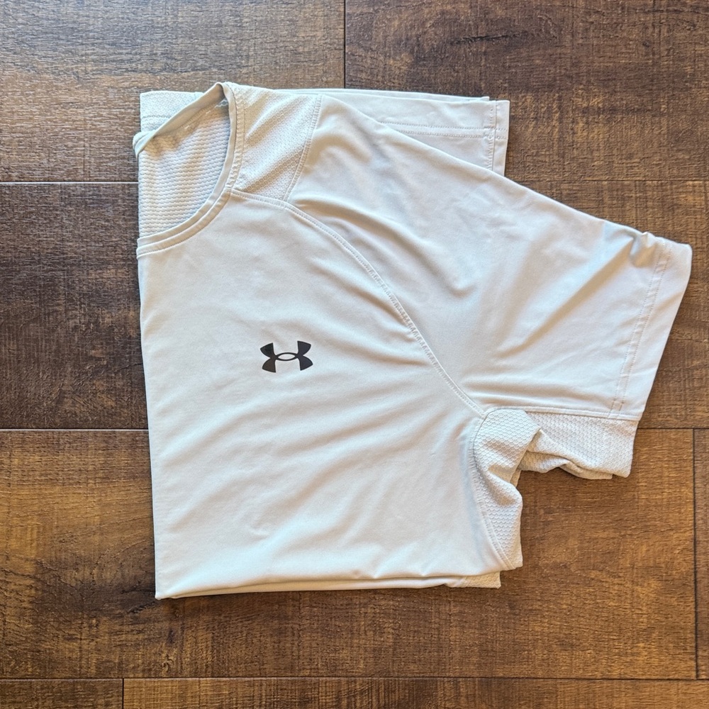 Under Armour Men's Beige Short Sleeve Tee